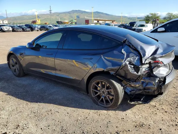5YJ3E1EA3PF651527 2023 TESLA MODEL 3 - Image 2
