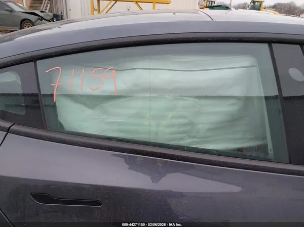 5YJ3E1EA3PF652807 2023 TESLA MODEL 3 - Image 8