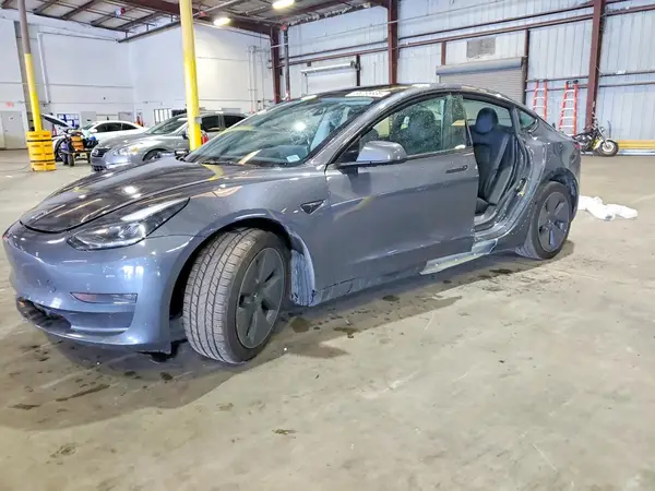 5YJ3E1EA3PF657120 2023 TESLA MODEL 3 - Image 1