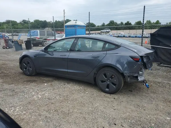 5YJ3E1EA3PF658543 2023 TESLA MODEL 3 - Image 2