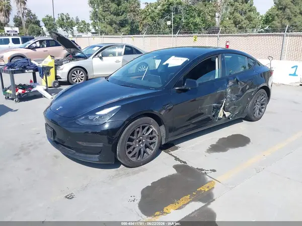5YJ3E1EA3PF662916 2023 TESLA MODEL 3 - Image 2