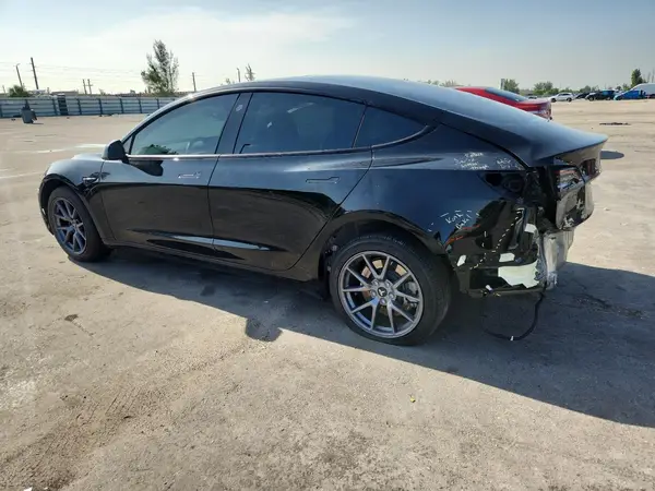 5YJ3E1EA3PF665797 2023 TESLA MODEL 3 - Image 2