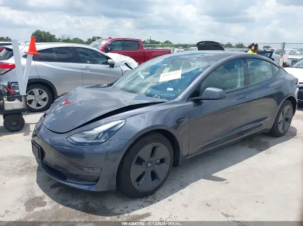 5YJ3E1EA3PF668182 2023 TESLA MODEL 3 - Image 2