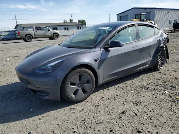 5YJ3E1EA3PF669736 2023 TESLA MODEL 3 - Image 1