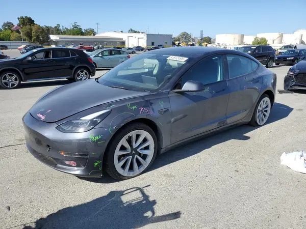 5YJ3E1EA3PF670112 2023 TESLA MODEL 3 - Image 1