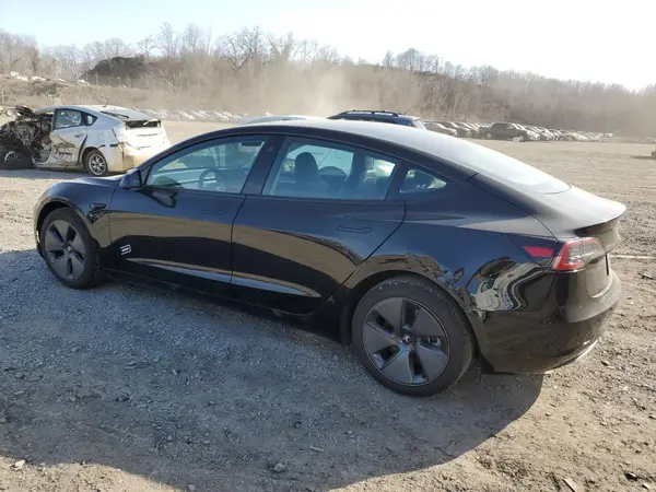 5YJ3E1EA3PF670787 2023 TESLA MODEL 3 - Image 2