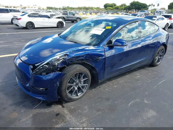 5YJ3E1EA3PF677688 2023 TESLA MODEL 3 - Image 2
