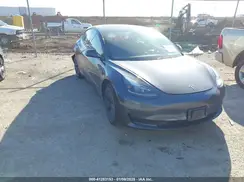 5YJ3E1EA3PF678825 2023 TESLA MODEL 3
