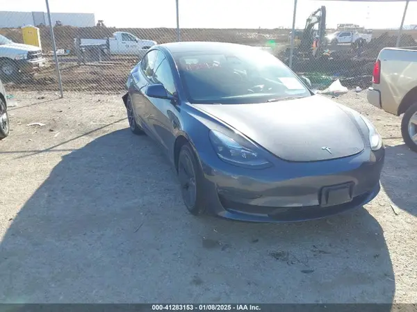 5YJ3E1EA3PF678825 2023 TESLA MODEL 3 - Image 1