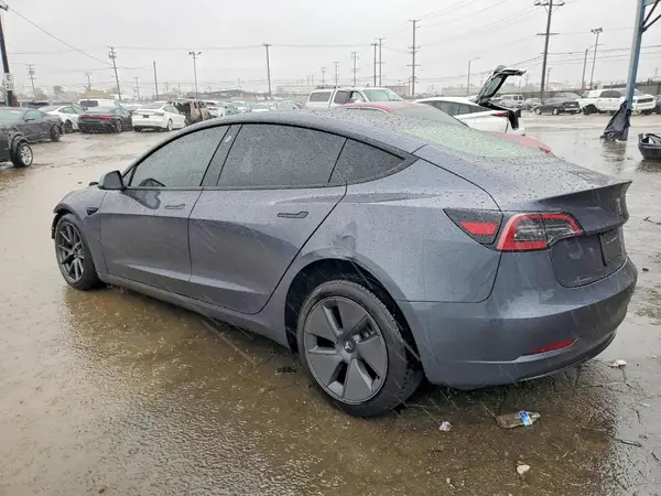 5YJ3E1EA3PF684043 2023 TESLA MODEL 3 - Image 2