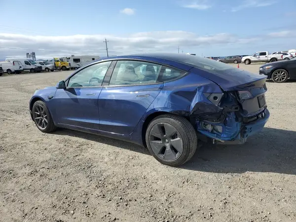 5YJ3E1EA3PF685323 2023 TESLA MODEL 3 - Image 2