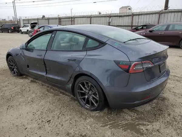 5YJ3E1EA3PF686133 2023 TESLA MODEL 3 - Image 2
