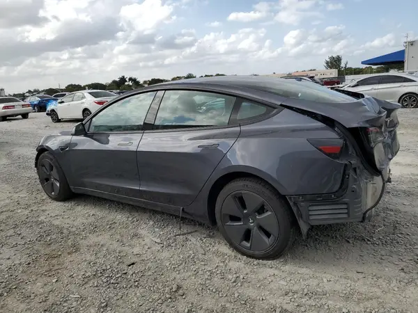 5YJ3E1EA3PF690103 2023 TESLA MODEL 3 - Image 2