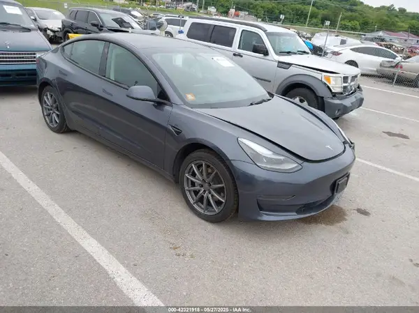 5YJ3E1EA3PF691297 2023 TESLA MODEL 3 - Image 1