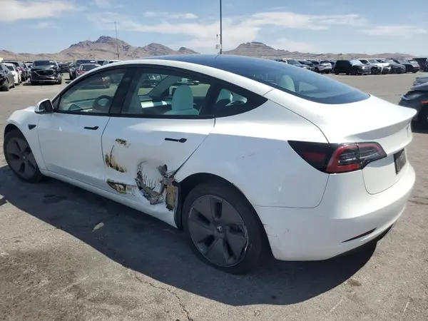 5YJ3E1EA3PF691672 2023 TESLA MODEL 3 - Image 2