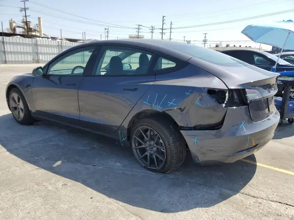 5YJ3E1EA3PF695267 2023 TESLA MODEL 3 - Image 2
