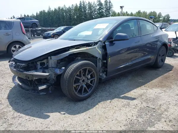 5YJ3E1EA3PF695611 2023 TESLA MODEL 3 - Image 2