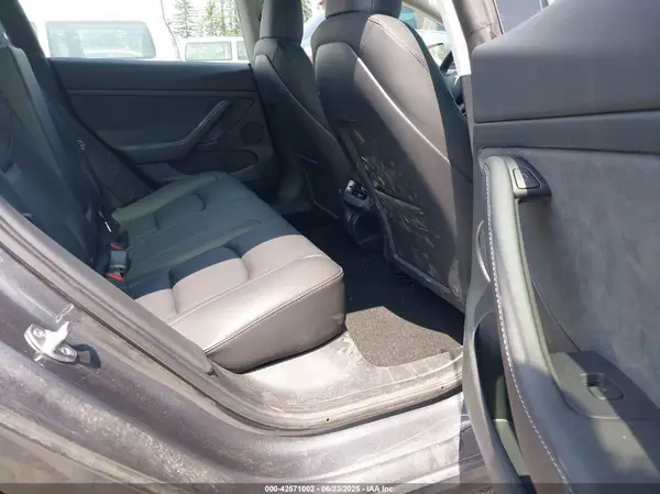 5YJ3E1EA3PF695611 2023 TESLA MODEL 3 - Image 8
