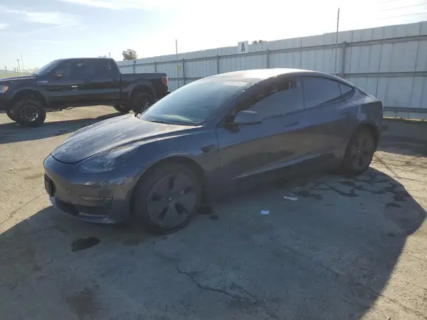 5YJ3E1EA3PF697472 2023 TESLA MODEL 3 - Image 1