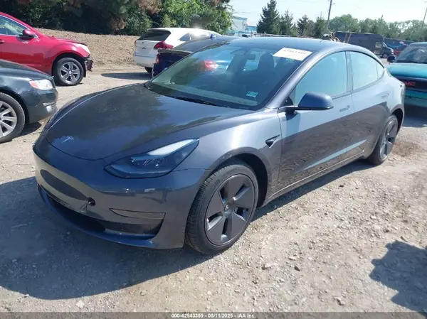 5YJ3E1EA3PF697889 2023 TESLA MODEL 3 - Image 2