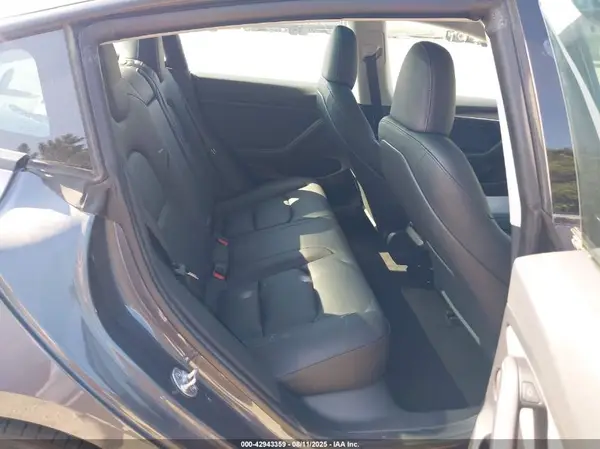 5YJ3E1EA3PF697889 2023 TESLA MODEL 3 - Image 8