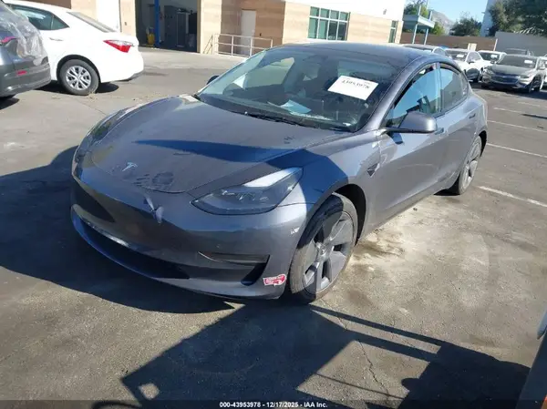 5YJ3E1EA3PF698850 2023 TESLA MODEL 3 - Image 2