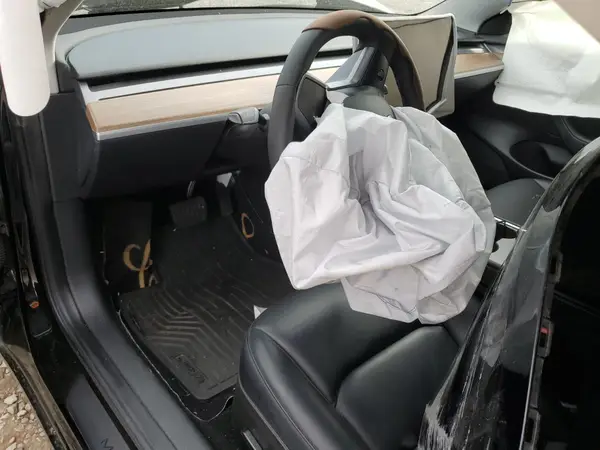5YJ3E1EA3PF698993 2023 TESLA MODEL 3 - Image 8