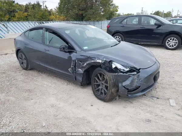 5YJ3E1EA3PF699724 2023 TESLA MODEL 3 - Image 1