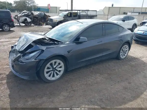 5YJ3E1EA3PF700967 2023 TESLA MODEL 3 - Image 2