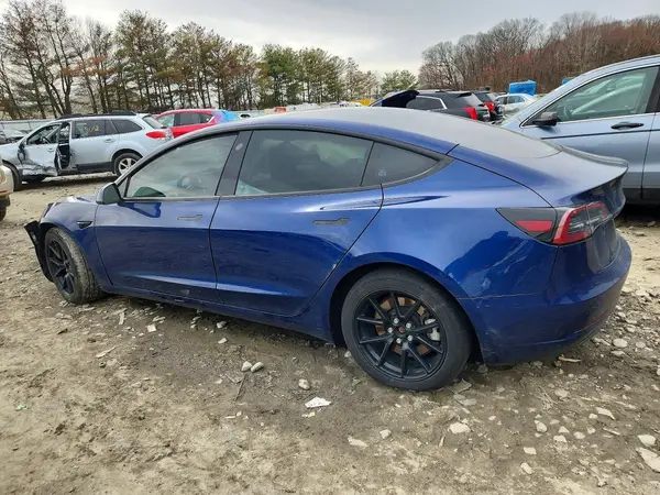 5YJ3E1EA3PF701097 2023 TESLA MODEL 3 - Image 2
