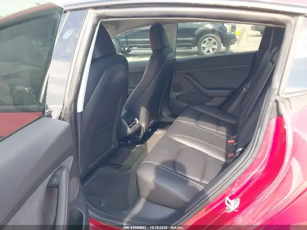 5YJ3E1EA3PF703996 2023 TESLA MODEL 3 - Image 8