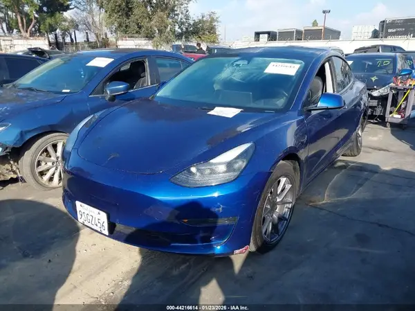 5YJ3E1EA3PF705621 2023 TESLA MODEL 3 - Image 2