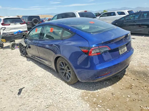 5YJ3E1EA3PF705697 2023 TESLA MODEL 3 - Image 2
