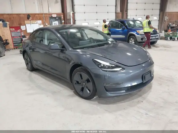 5YJ3E1EA3PF705909 2023 TESLA MODEL 3 - Image 1