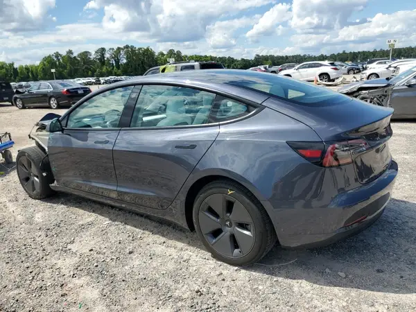 5YJ3E1EA3PF711127 2023 TESLA MODEL 3 - Image 2