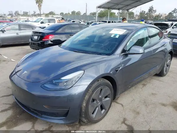 5YJ3E1EA3PF711502 2023 TESLA MODEL 3 - Image 2