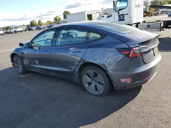 5YJ3E1EA3PF712505 2023 TESLA MODEL 3 - Image 2