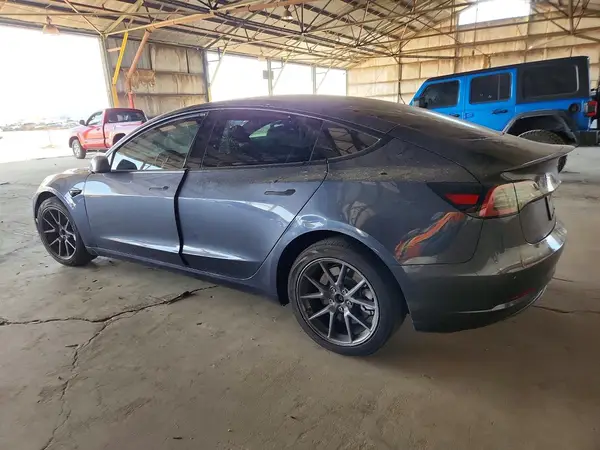 5YJ3E1EA3PF712648 2023 TESLA MODEL 3 - Image 2