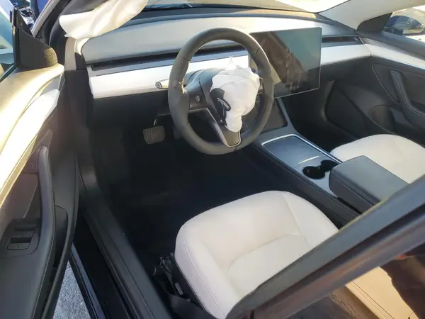 5YJ3E1EA3PF713931 2023 TESLA MODEL 3 - Image 8