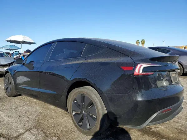 5YJ3E1EA3RF729212 2024 TESLA MODEL 3 - Image 2