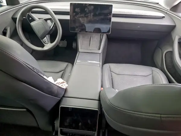 5YJ3E1EA3RF729520 2024 TESLA MODEL 3 - Image 8