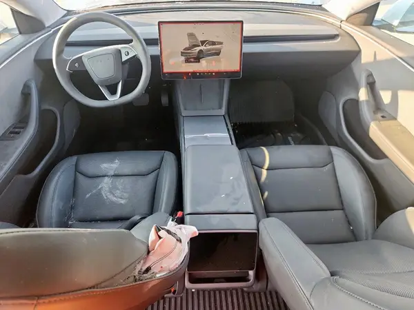 5YJ3E1EA3RF730280 2024 TESLA MODEL 3 - Image 8