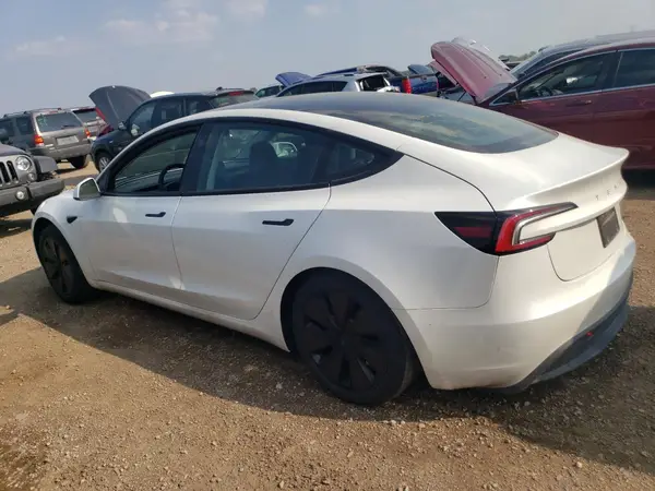 5YJ3E1EA3RF732076 2024 TESLA MODEL 3 - Image 2