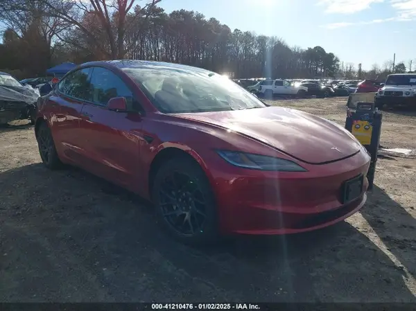 5YJ3E1EA3RF733017 2024 TESLA MODEL 3 - Image 1