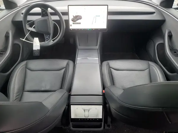 5YJ3E1EA3RF734376 2024 TESLA MODEL 3 - Image 8