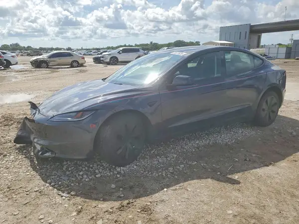5YJ3E1EA3RF734782 2024 TESLA MODEL 3 - Image 1
