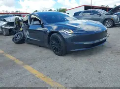 5YJ3E1EA3RF734796 2024 TESLA MODEL 3