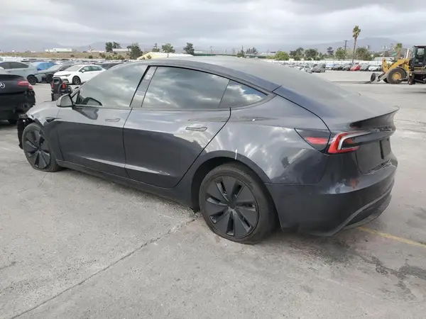 5YJ3E1EA3RF740971 2024 TESLA MODEL 3 - Image 2