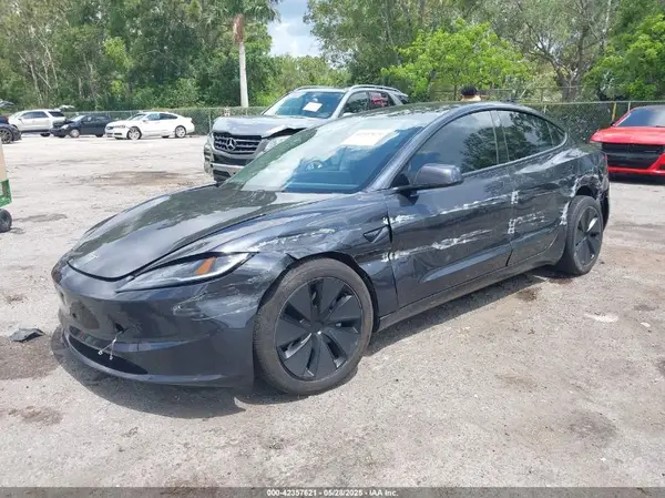 5YJ3E1EA3RF741585 2024 TESLA MODEL 3 - Image 2