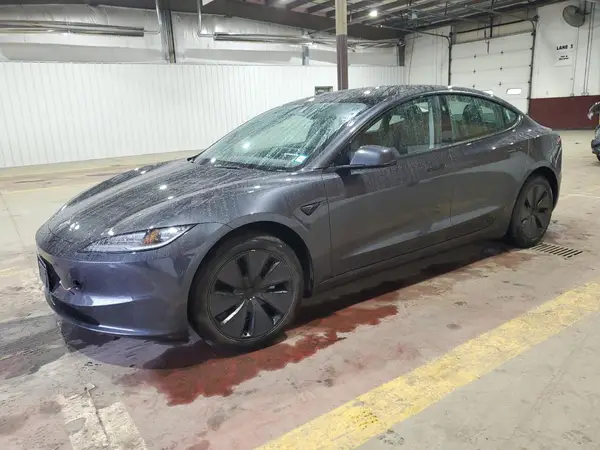 5YJ3E1EA3RF742932 2024 TESLA MODEL 3 - Image 1